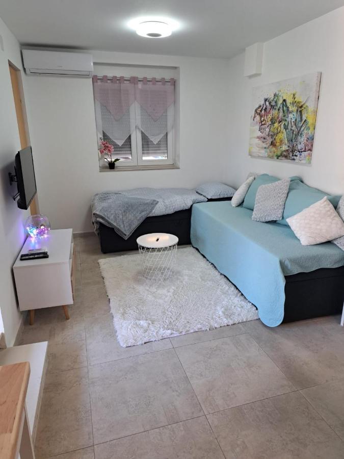 Near Beach Studio Kaštela Екстериор снимка