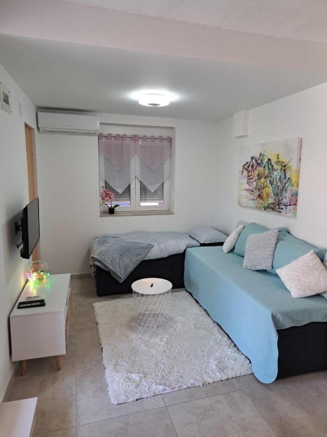 Near Beach Studio Kaštela Екстериор снимка