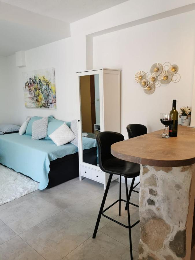 Near Beach Studio Kaštela Екстериор снимка