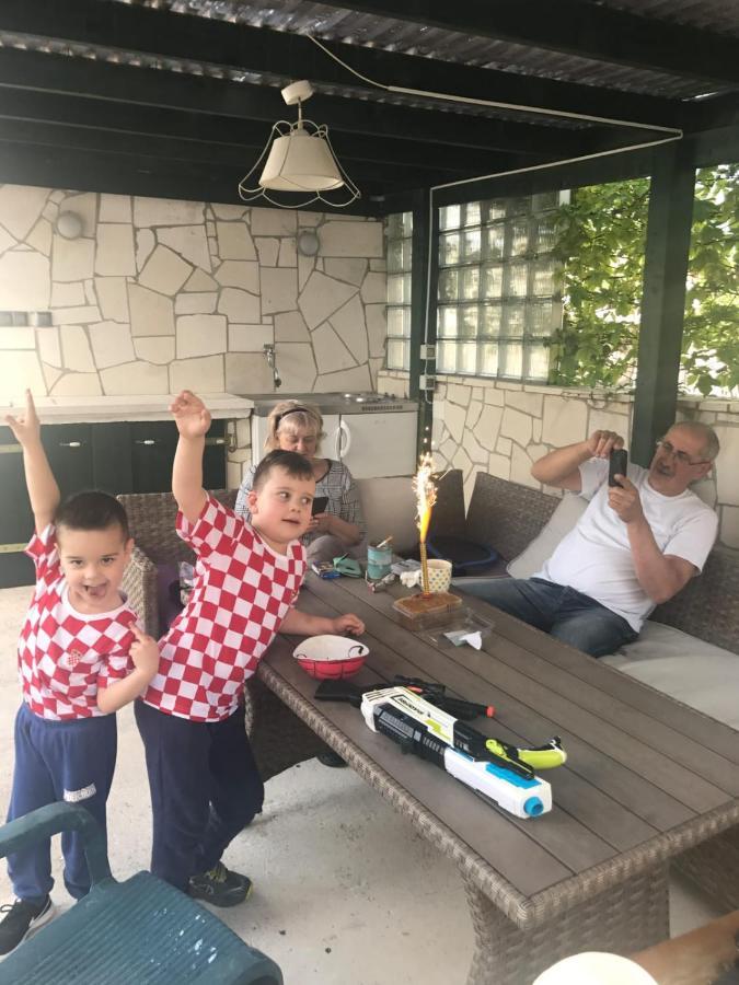 Near Beach Studio Kaštela Екстериор снимка